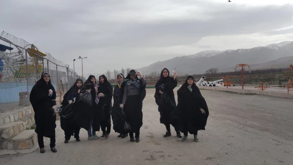 جمع آوری زباله ها رها شده در طبیعت به همت کانون جهاد علمی و  دانشجو معلمان مرکز زینب کبری (س) بروجرد در آستانه عید نوروز 2