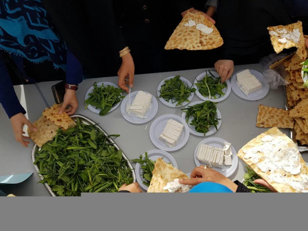 برگزاری صبحانه سالم در هفته سلامت و تندرستی در محوطه دانشگاه با همکاری انجمن ورزشی و بسیج 2