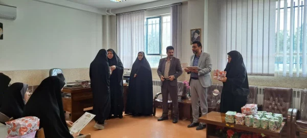 تقدیر از دانشجو معلمان بسیجی مرکز آموزش عالی زینب کبری (س) بروجرد 2