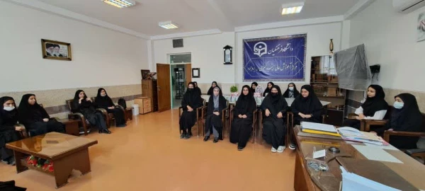 تقدیر از دانشجو معلمان بسیجی مرکز آموزش عالی زینب کبری (س) بروجرد 2